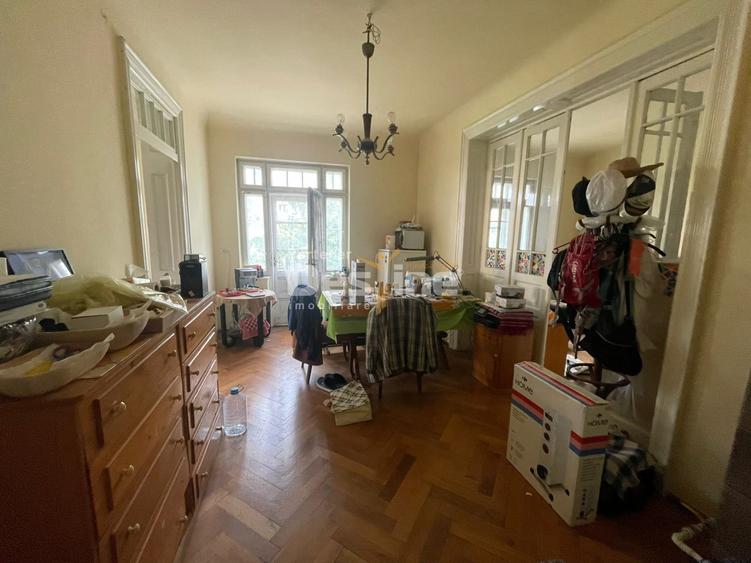 Apartament cu 5 camere circular, mobilat în Unirii