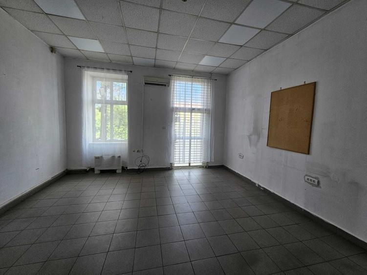 Spațiu comercial, de 69 mp, în Central
