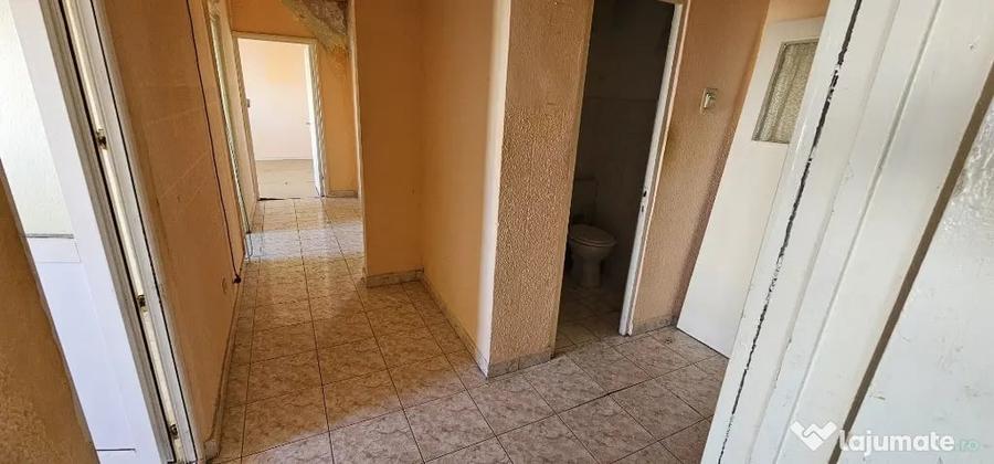 Apartament cu 3 camere decomandat în Faleza Nord