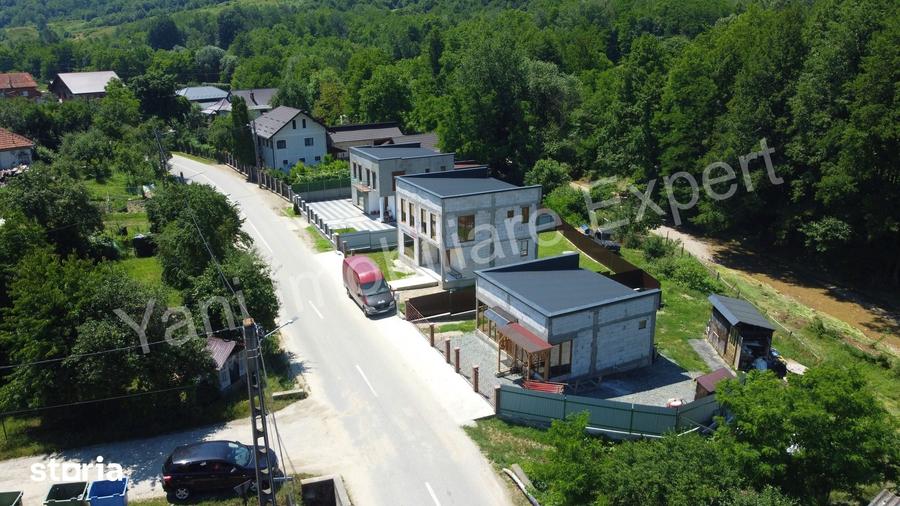 Casă cu 4 camere cu Teren 316 Mp în Băiculești