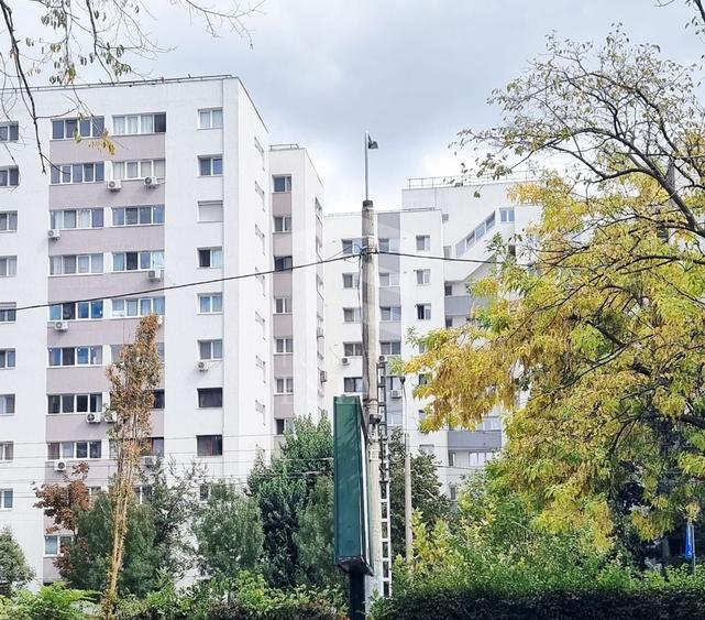 Apartament cu 2 camere semidecomandat în Drumul Taberei