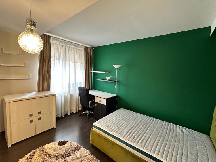 Apartament cu 3 camere decomandat în Ultracentral