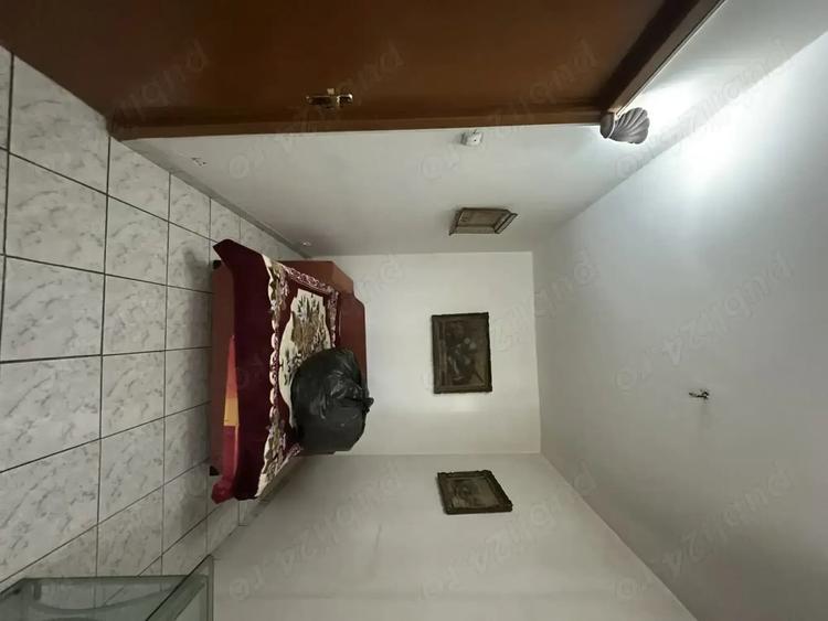Apartament cu 3 camere în Malu Roșu