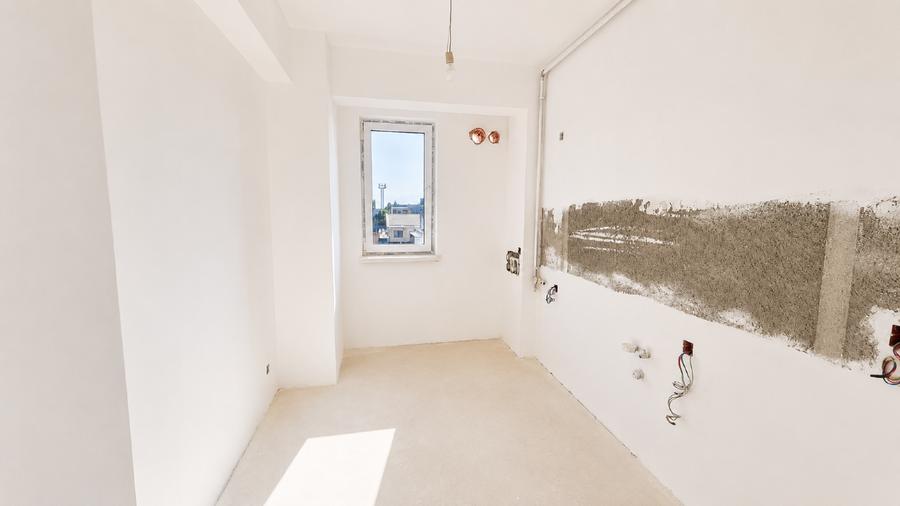 Apartament cu 3 camere decomandat în 1 Mai