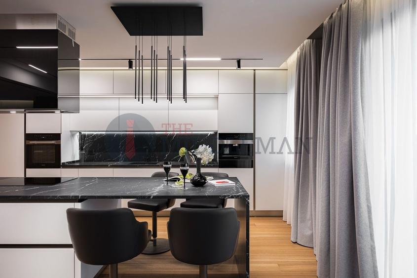 Apartament cu 4 camere semidecomandat, mobilat în Primăverii