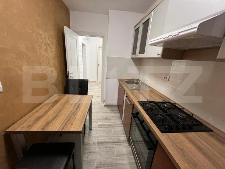 Apartament cu 3 camere decomandat în 1 Mai