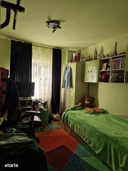 Apartament cu 3 camere decomandat în Soarelui