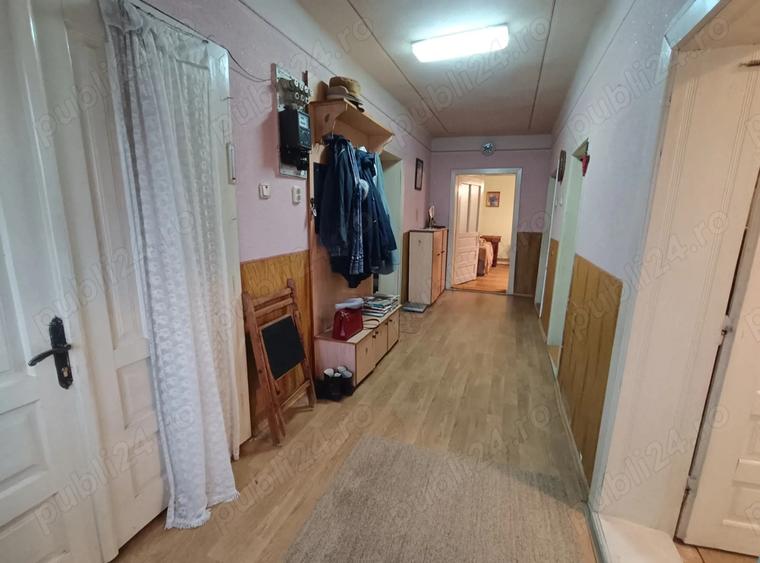 Casă cu 3 camere cu Teren 720 Mp în Central