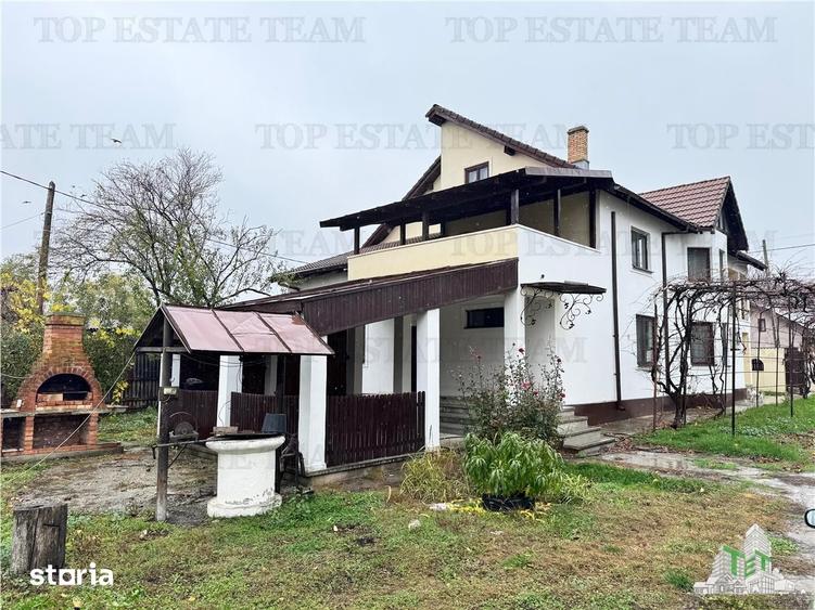 Casă cu 7 camere cu Teren 2665 Mp în Odobești