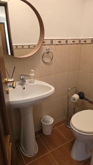 Apartament cu 3 camere decomandat în Băneasa