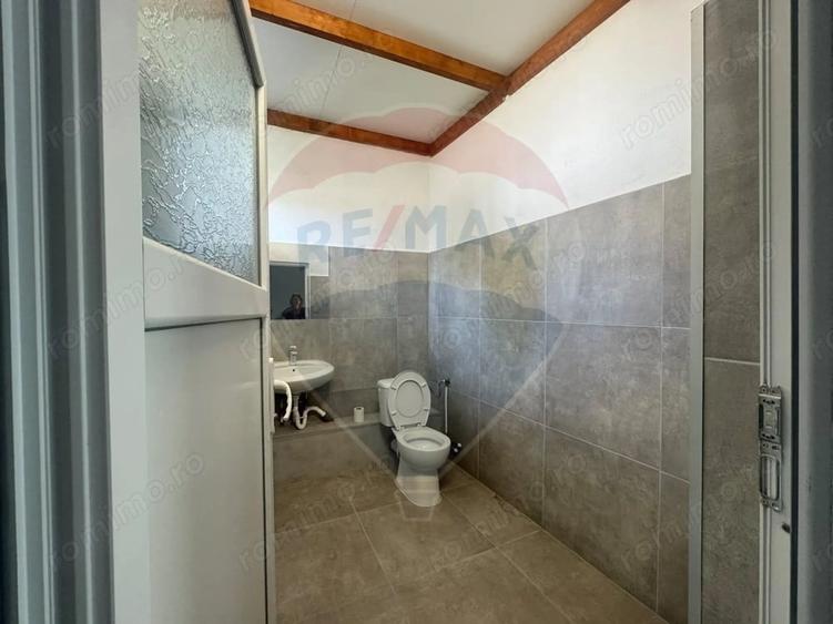 Spațiu comercial, de 200 mp, în Est