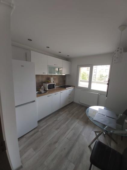 Apartament cu 2 camere semidecomandat în Dorobanți