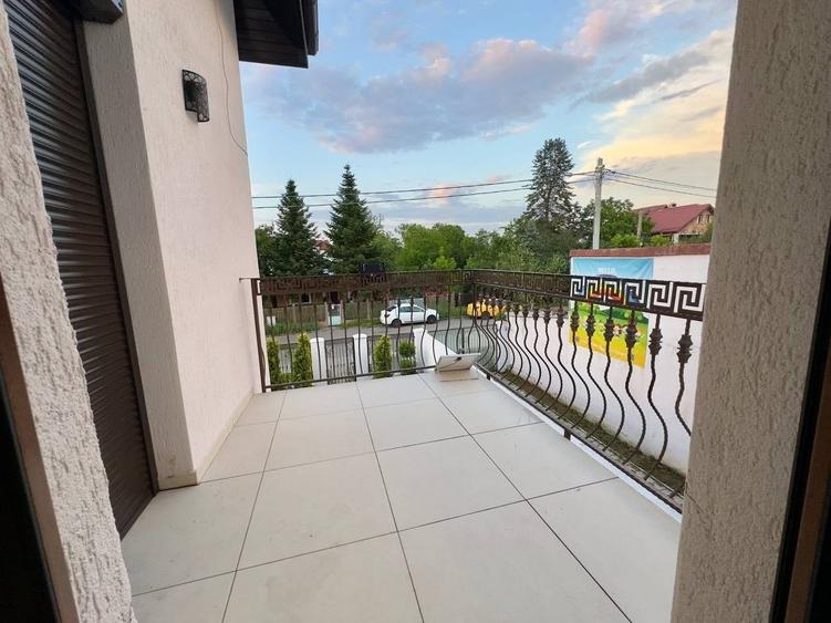 Casă individuală cu 5 camere cu Canalizare în Central