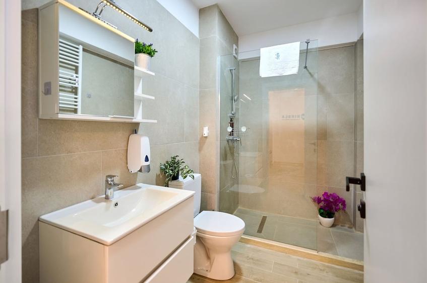 Apartament cu 2 camere decomandat în Mamaia-Sat