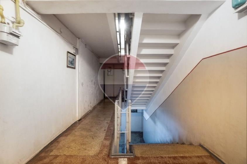 Apartament cu 2 camere decomandat în Central