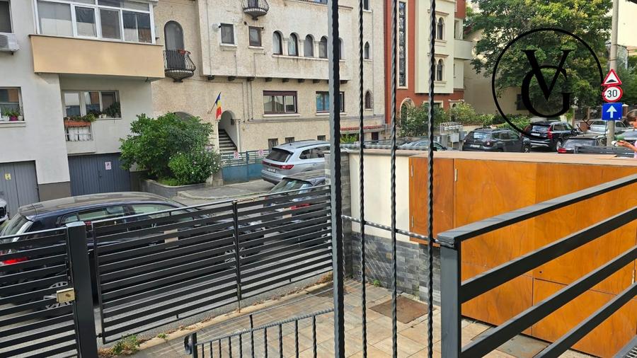Duplex cu 11 camere cu Canalizare în Turda