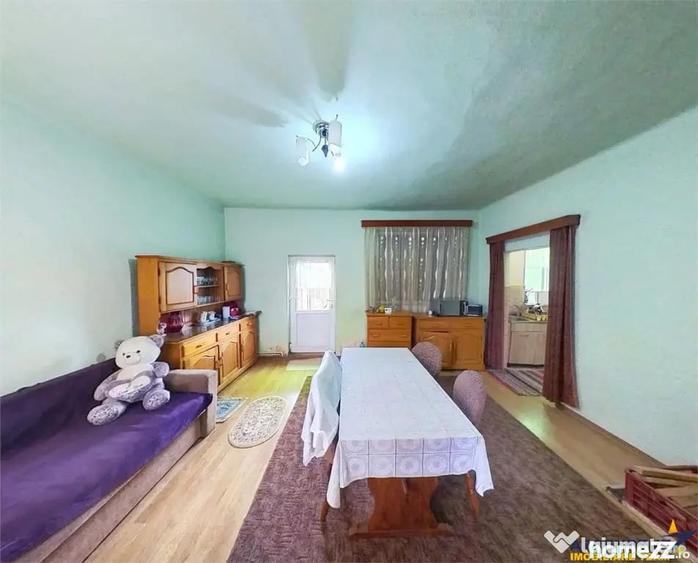 Casă cu 4 camere cu Teren 934 Mp în Central