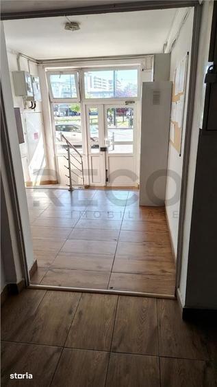 Apartament cu 3 camere în Nufărul