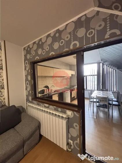 Casă cu 8 camere cu Teren 200 Mp în Central