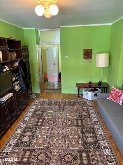 Apartament cu 3 camere decomandat în Ultracentral