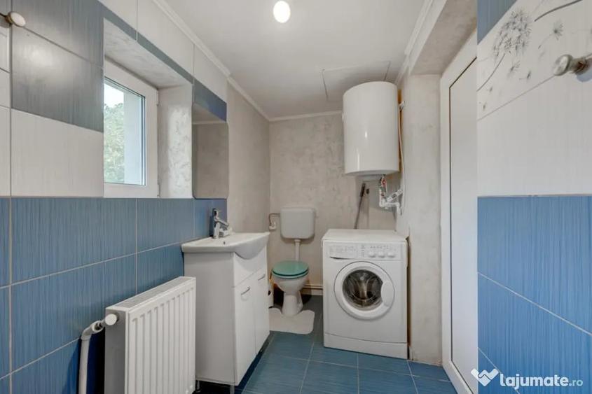 Casă cu 3 camere cu Teren 2200 Mp în Răcari