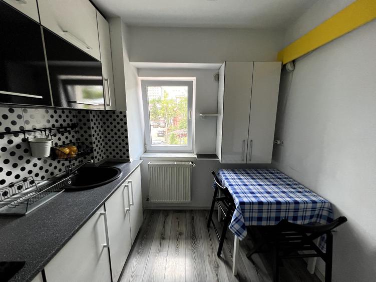 Inchiriez apartament cu 2 camere - 1