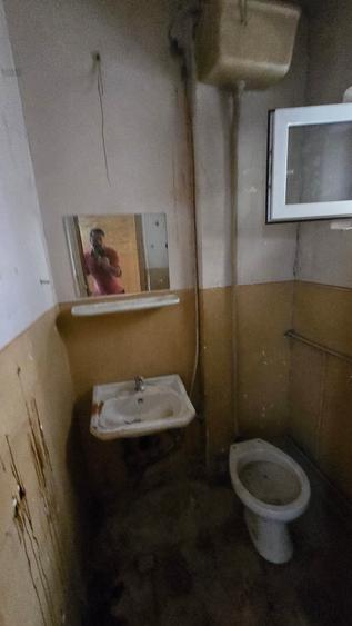 Apartament cu 3 camere decomandat în Sebastian