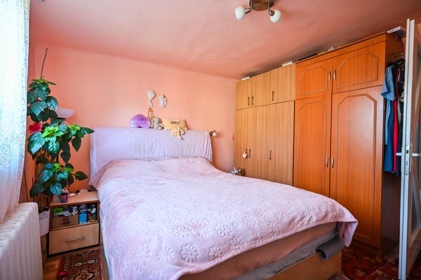 Casă individuală cu 2 camere cu Canalizare în Schei