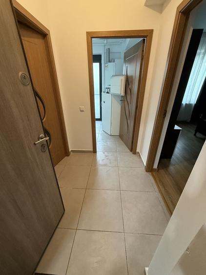 Garsonieră decomandată în Valea Adâncă