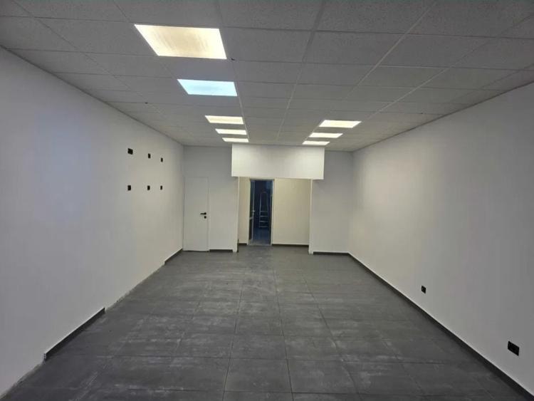 Spațiu comercial, de 85 mp, în Nord