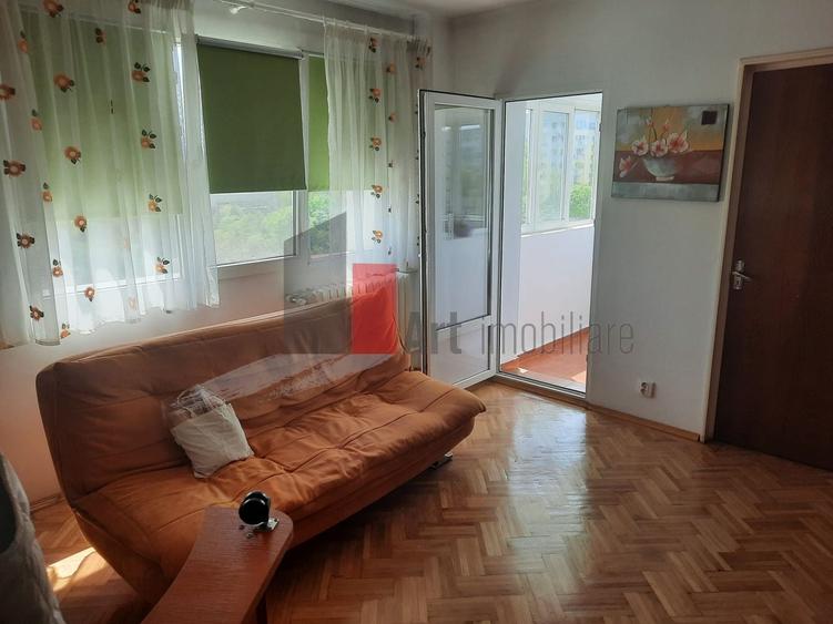 Apartament cu 2 camere circular în Titan