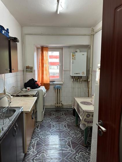 Apartament cu 2 camere decomandat în Galata