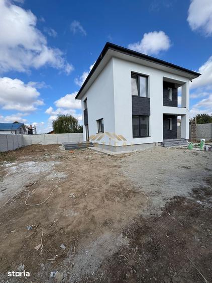 Casă cu 4 camere cu Teren 380 Mp în Singureni