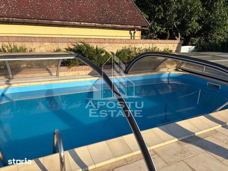 Casă cu 7 camere cu Teren 1000 Mp în Ghiroda