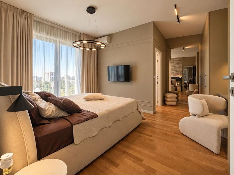 Apartament cu 3 camere decomandat, mobilat în Ultracentral