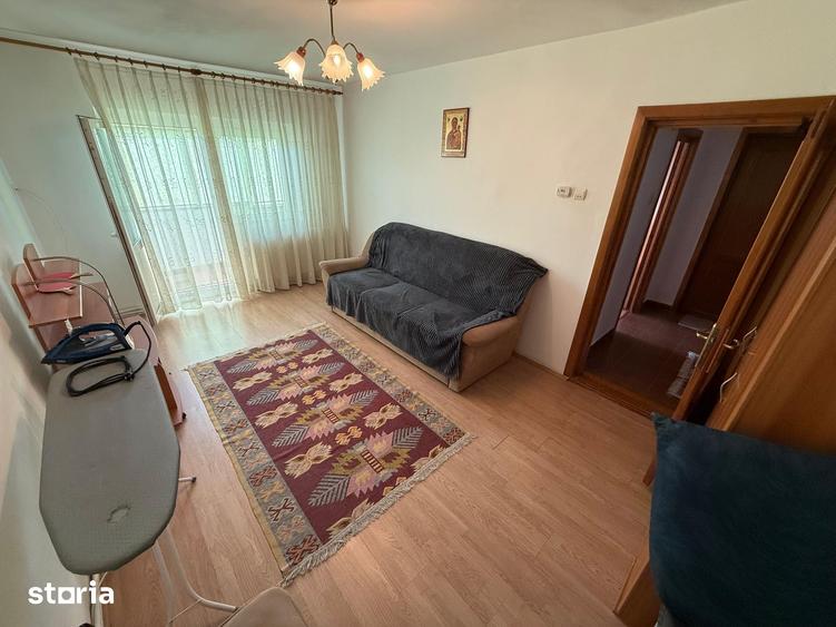 Apartament cu 3 camere în Traian