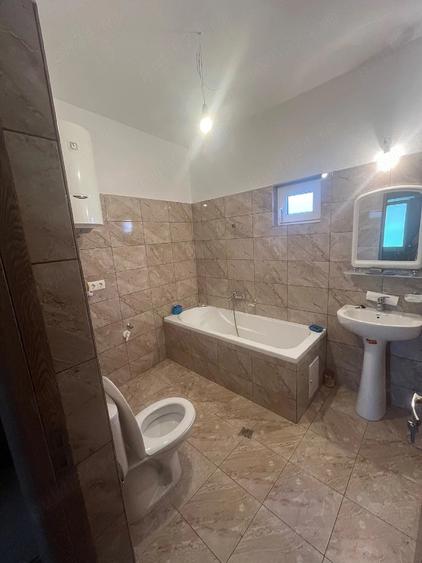 Casă cu 3 camere cu Teren 25 Mp în Central
