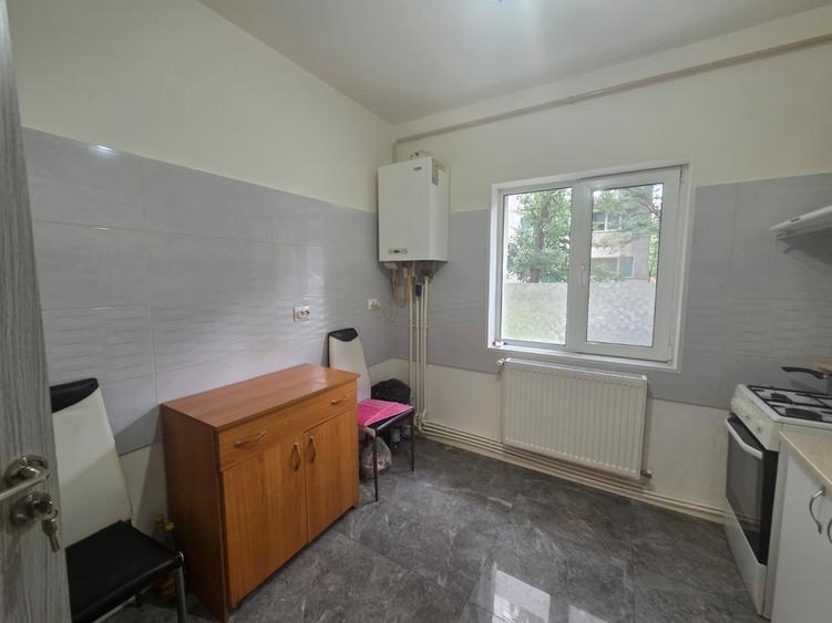 Apartament cu 3 camere în Mircea cel Bătrân