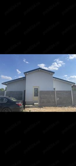 Casă cu 5 camere cu Teren 1111 Mp în Jebel
