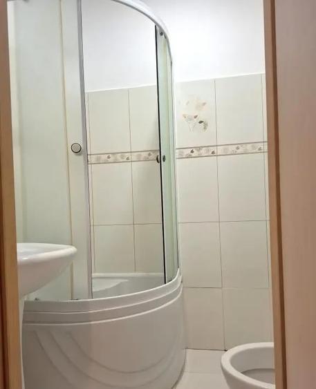Apartament cu 2 camere decomandat, mobilat în Gării