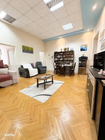 Apartament cu 3 camere semidecomandat în Ultracentral