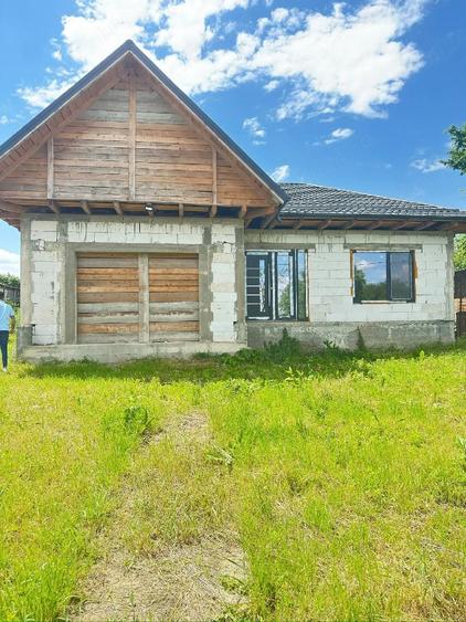 Casă cu Teren 1176 Mp în Horia