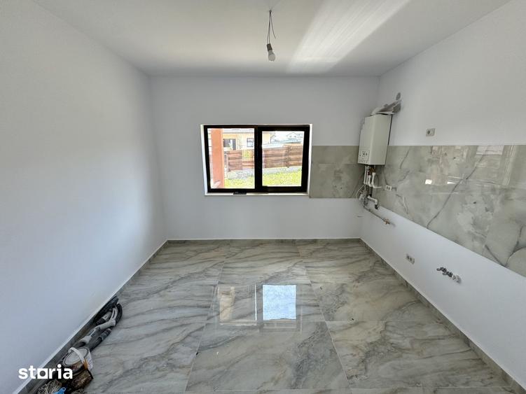 Casă cu 4 camere cu Teren 420 Mp în Valea Lupului