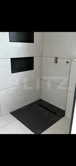 Casă individuală cu 4 camere cu Canalizare în Unirea
