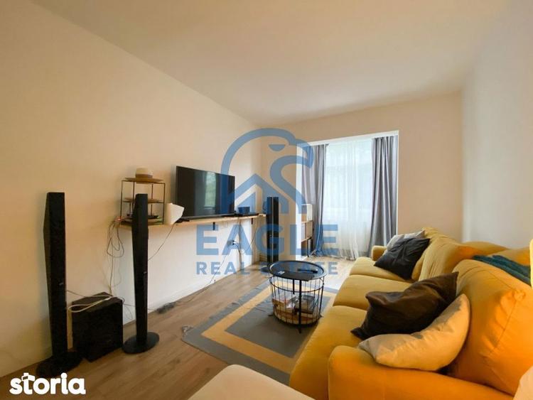 Apartament cu 3 camere semidecomandat, mobilat în Tomis Nord