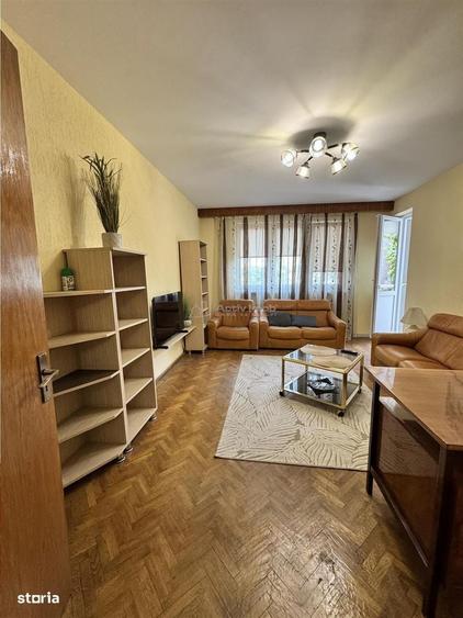 Apartament cu 3 camere decomandat în Deve