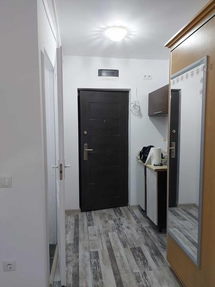 Garsonieră decomandată în Central