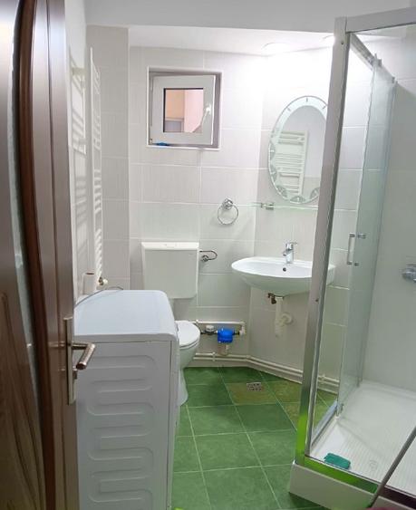 Apartament cu 2 camere decomandat în Nicolina