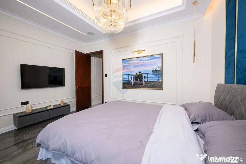 Apartament cu 4 camere decomandat în Olimp