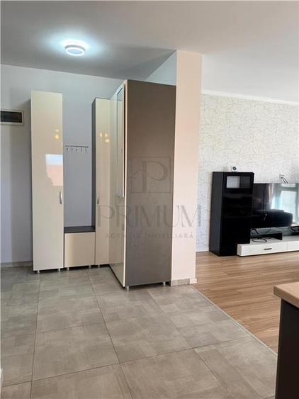 Apartament cu 2 camere semidecomandat, mobilat în Giroc